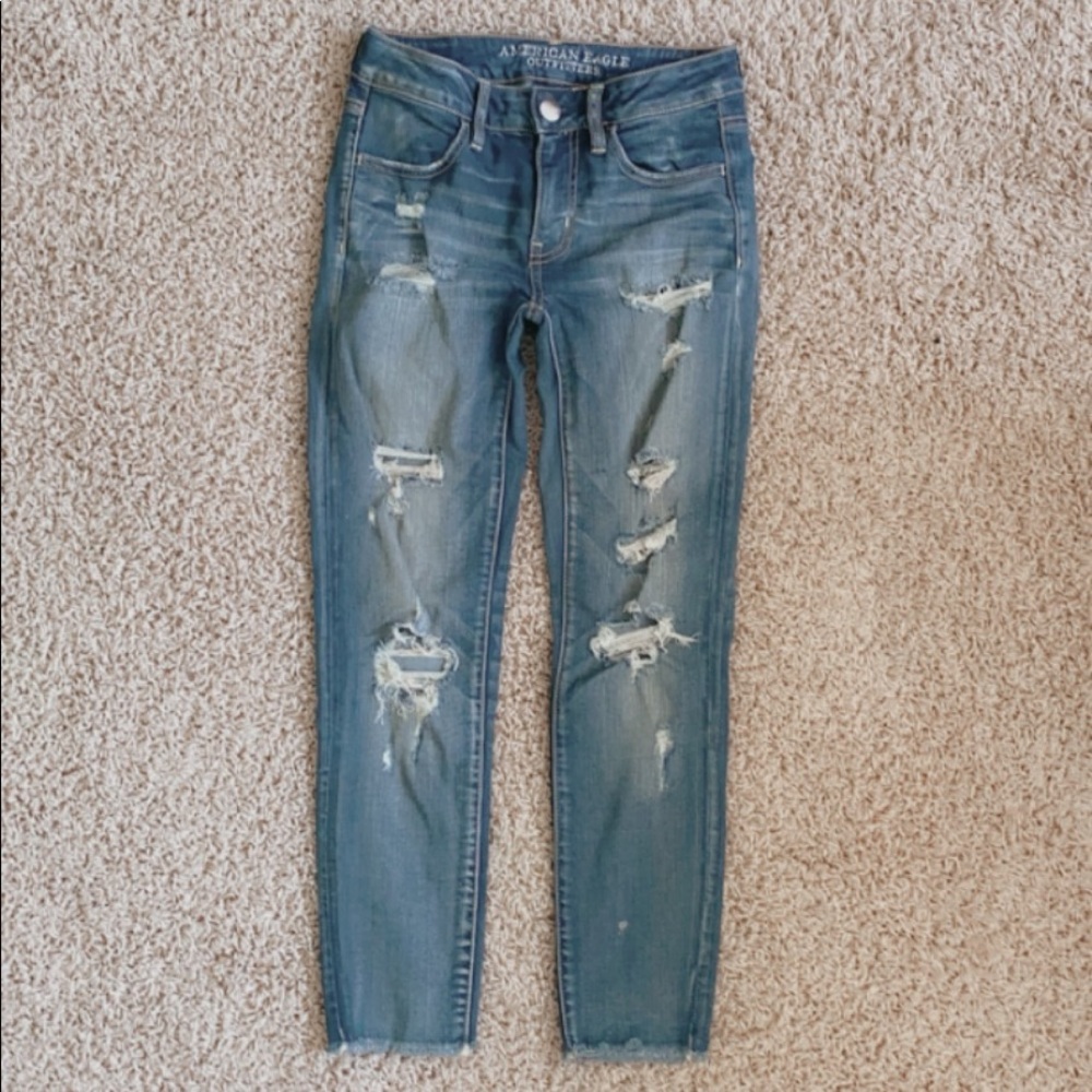 AMERICAN EAGLE cropped jeans 💕